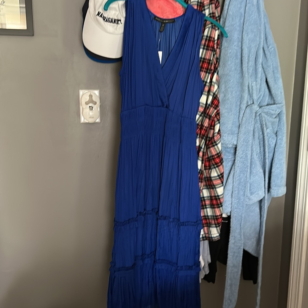 Vibrant Blue Sleeveless Dress - Picture 2 of 7